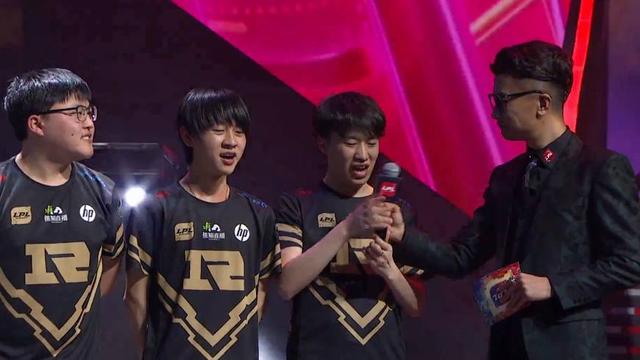 手递手和二 手递手和二